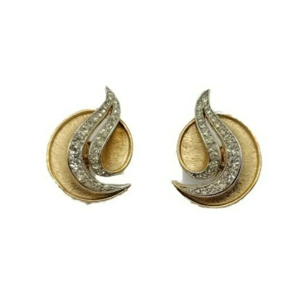 Crown Trifari Clear Rhinestone Pave Matte GT